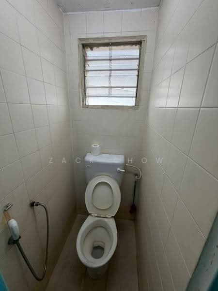 Rumah Teres 2-Tingkat untuk Dijual di Plentong (Plentong) - Zack Chow - Bathroom - PropertyGuru.com.my