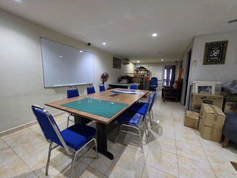 Shop for Sale in Taman Tampoi Indah (Tampoi) - Shi Ting - PropertyGuru.com.my