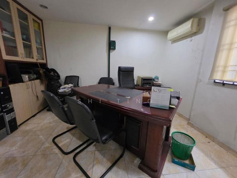 Shop for Sale in Taman Tampoi Indah (Tampoi) - Shi Ting - PropertyGuru.com.my