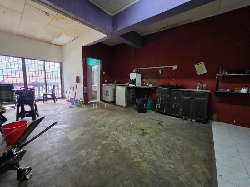 Shop for Sale in Taman Tampoi Indah (Tampoi) - Shi Ting - PropertyGuru.com.my
