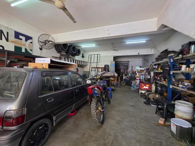 Shop for Sale in Taman Tampoi Indah (Tampoi) - Shi Ting - PropertyGuru.com.my