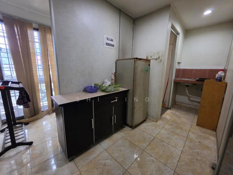Shop for Sale in Taman Tampoi Indah (Tampoi) - Shi Ting - PropertyGuru.com.my