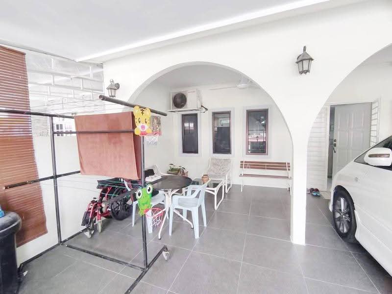 2-storey Terraced House for Sale in Seksyen 25 (Shah Alam) - Izzati Mat - Exterior - PropertyGuru.com.my