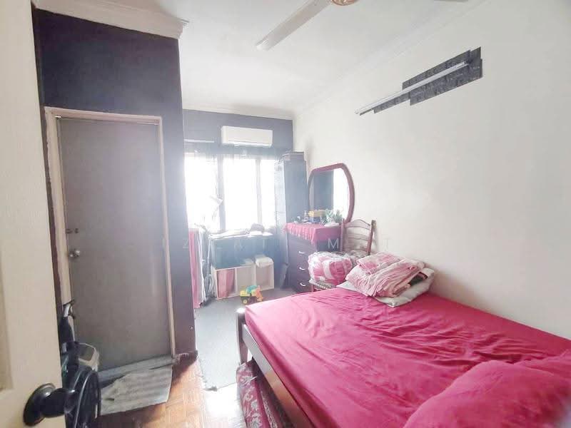 2-storey Terraced House for Sale in Seksyen 25 (Shah Alam) - Izzati Mat - Bedroom - PropertyGuru.com.my