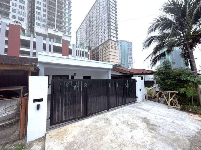 1-storey Terraced House for Sale in Taman Abad (Johor Bahru) - Karl Lim - PropertyGuru.com.my
