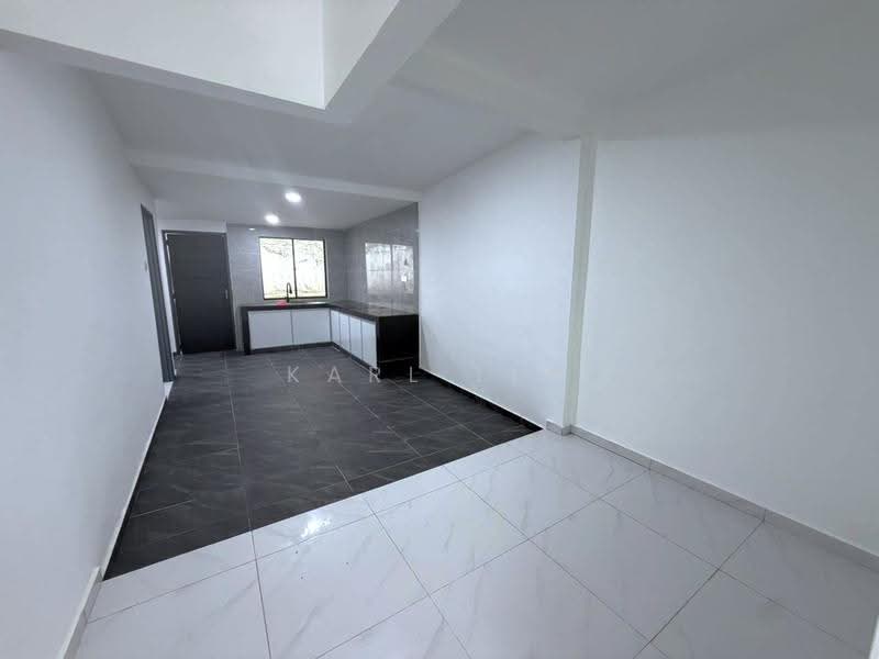1-storey Terraced House for Sale in Taman Abad (Johor Bahru) - Karl Lim - Kitchen - PropertyGuru.com.my