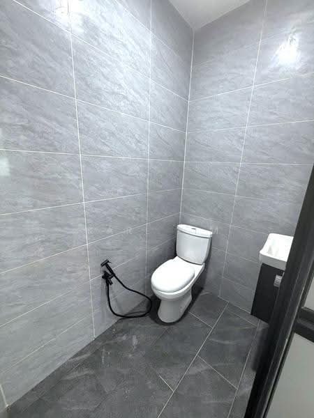 1-storey Terraced House for Sale in Taman Abad (Johor Bahru) - Karl Lim - Bathroom - PropertyGuru.com.my