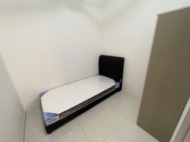 Kondominium untuk Disewa di Bay Point @ Country Garden Danga Bay - Dennis Tay - Bedroom - PropertyGuru.com.my