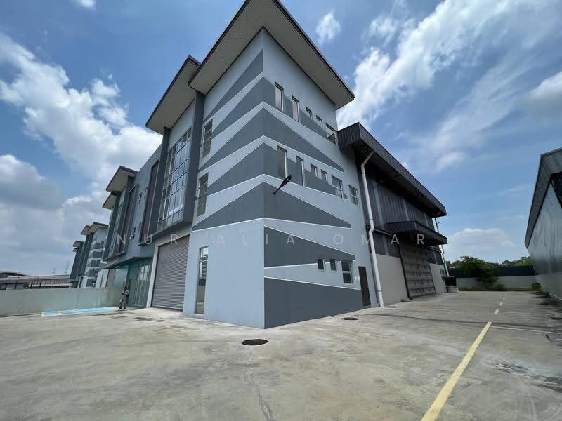 Semi-D Factory for Rent in Shah Alam (Selangor) - Nur Alia Omar - Exterior - PropertyGuru.com.my