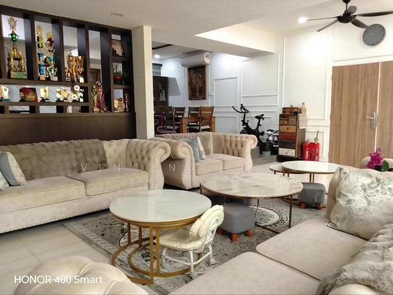 Rumah Banglo untuk Dijual di Likas (Kota Kinabalu) - Vincent Leong - Living Room - PropertyGuru.com.my