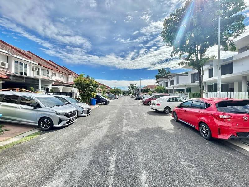 Rumah Berkembar untuk Dijual di Seksyen 7 (Shah Alam) - Muin Mn - Exterior - PropertyGuru.com.my
