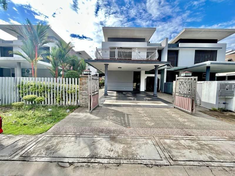 Rumah Berkembar untuk Dijual di Seksyen 7 (Shah Alam) - Muin Mn - Exterior - PropertyGuru.com.my