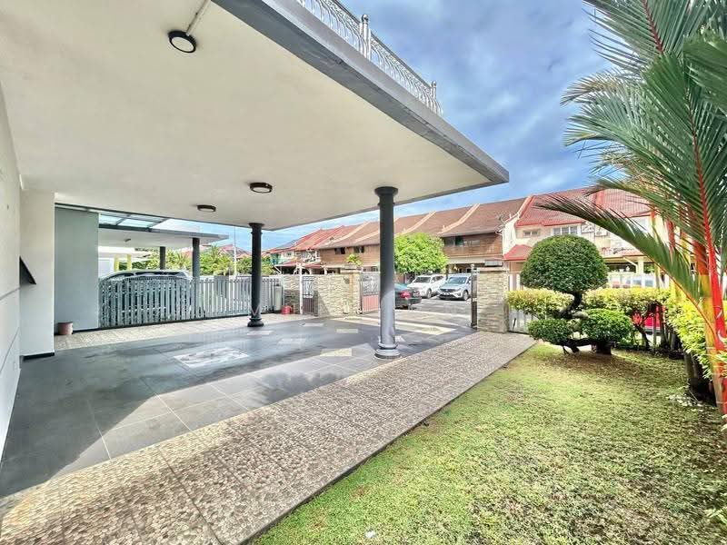 Rumah Berkembar untuk Dijual di Seksyen 7 (Shah Alam) - Muin Mn - Exterior - PropertyGuru.com.my