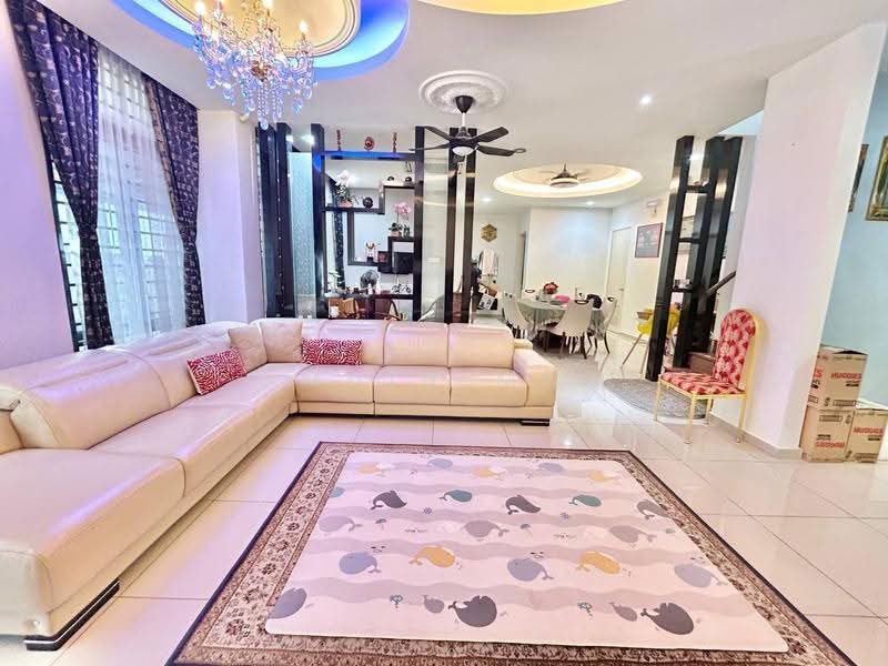Rumah Berkembar untuk Dijual di Seksyen 7 (Shah Alam) - Muin Mn - Living Room - PropertyGuru.com.my