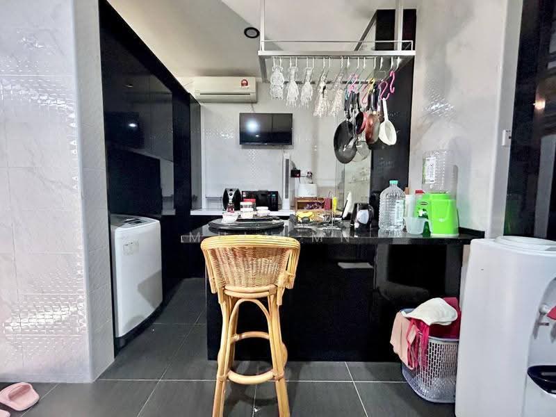 Rumah Berkembar untuk Dijual di Seksyen 7 (Shah Alam) - Muin Mn - Kitchen - PropertyGuru.com.my