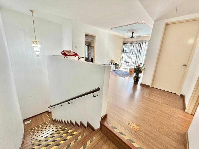 Rumah Berkembar untuk Dijual di Seksyen 7 (Shah Alam) - Muin Mn - Living Room - PropertyGuru.com.my