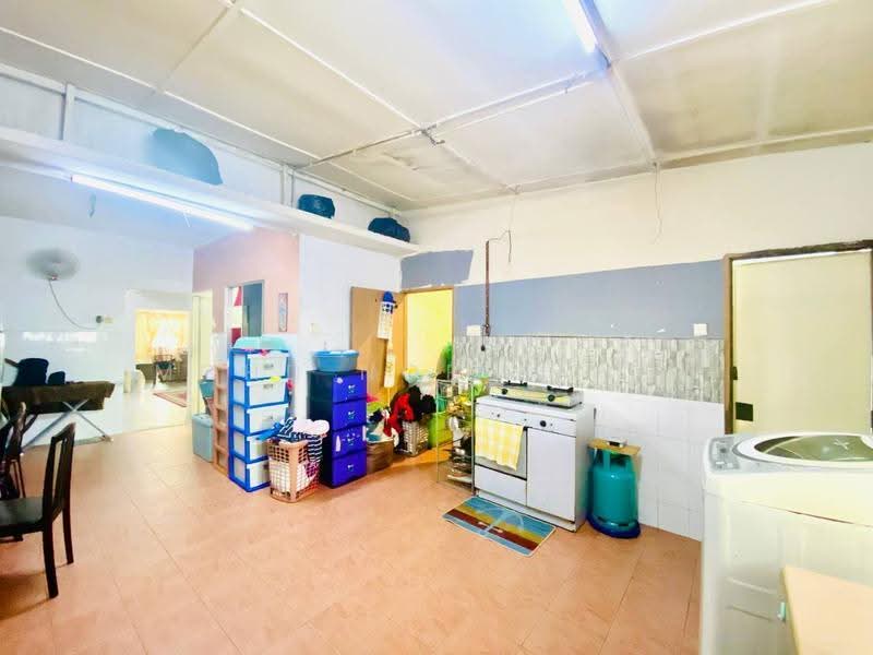 2-storey Terraced House for Sale in Shah Alam (Selangor) - Mohd Nor Fahmi - Kitchen - PropertyGuru.com.my