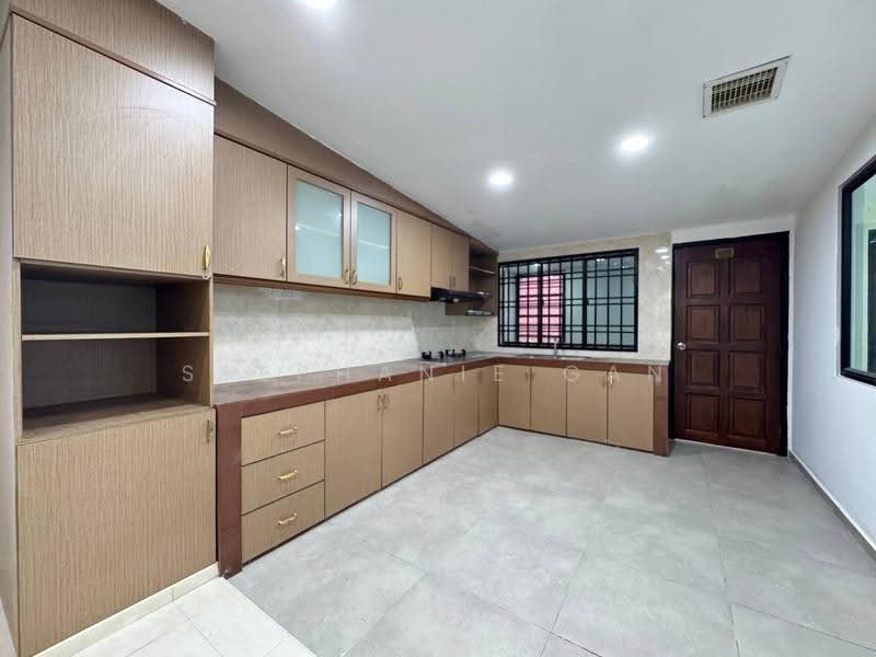 1-storey Terraced House for Sale in Bandar Baru Uda (Johor Bahru) - Stephanie Gan - Kitchen - PropertyGuru.com.my