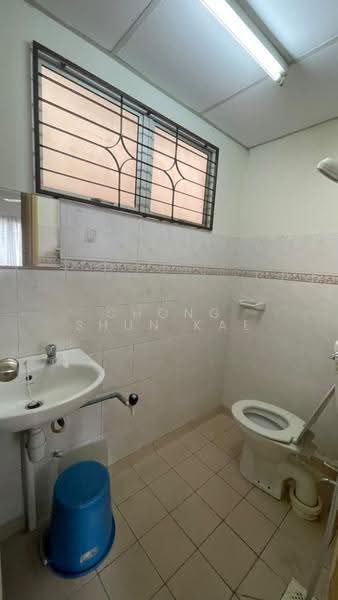 Apartment for Rent at Pangsapuri Saraka - Chong Shun Kae - Bathroom - PropertyGuru.com.my