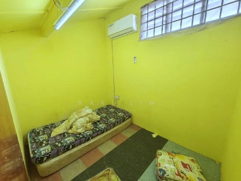 1-storey Terraced House for Sale in Taman Kempas (Tampoi) - Karl Lim - Bedroom - PropertyGuru.com.my