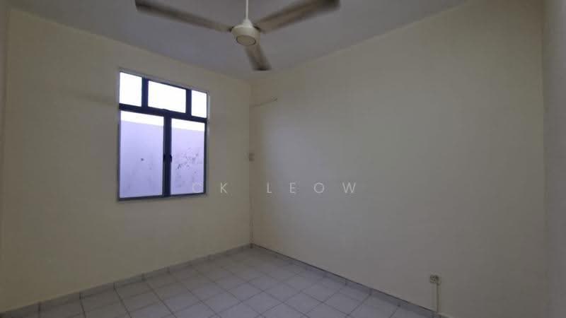 Apartment for Rent at Pangsapuri Larkin Idaman Plot C - Ck Leow - Interior - PropertyGuru.com.my