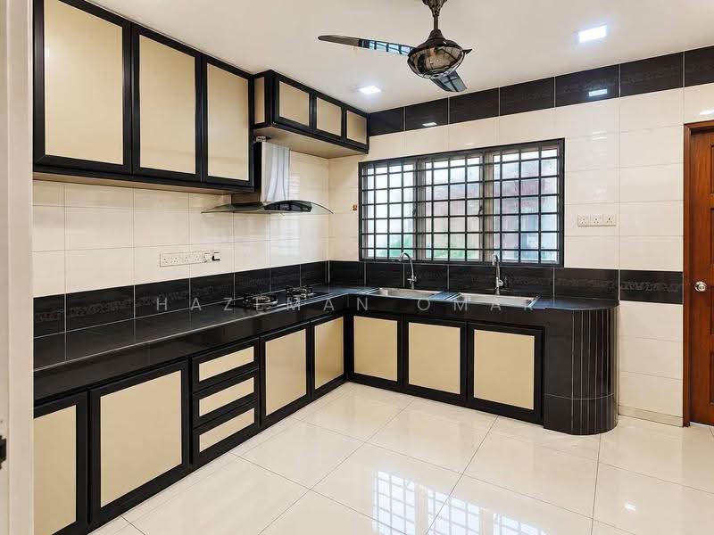 Rumah Teres 2-Tingkat untuk Dijual di Bandar Teknologi Kajang (Kajang) - Hazeman Omar - Kitchen - PropertyGuru.com.my