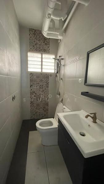 Apartment for Rent at Akasia Apartment - Chong Shun Kae - Bathroom - PropertyGuru.com.my