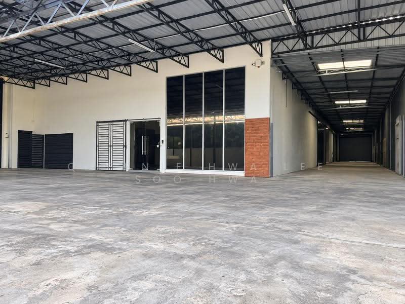 Kilang untuk Dijual di Shah Alam (Selangor) - Queenie Hwa Lee Soo Hwa - Exterior - PropertyGuru.com.my