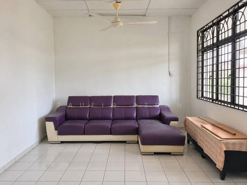 Rumah Teres 2-Tingkat untuk Dijual di Taman Desa Melati (Nilai) - Taufiq Azlan - Living Room - PropertyGuru.com.my