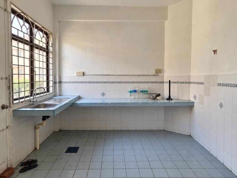 Rumah Teres 2-Tingkat untuk Dijual di Taman Desa Melati (Nilai) - Taufiq Azlan - Kitchen - PropertyGuru.com.my