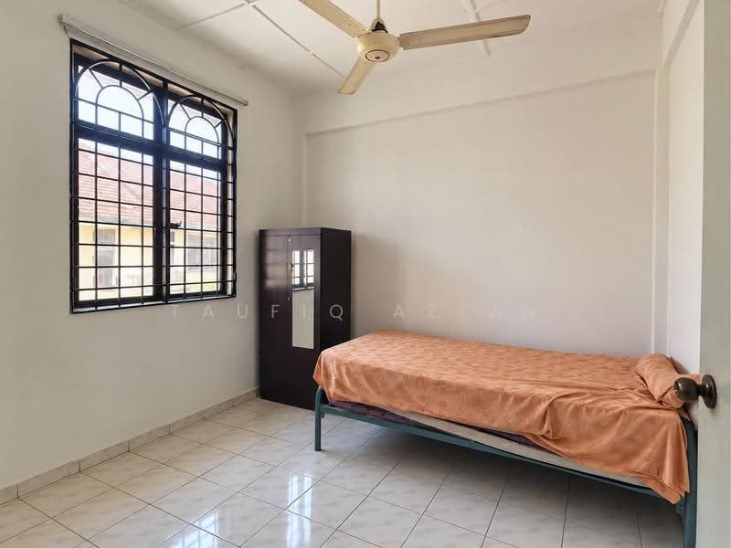 Rumah Teres 2-Tingkat untuk Dijual di Taman Desa Melati (Nilai) - Taufiq Azlan - Bedroom - PropertyGuru.com.my