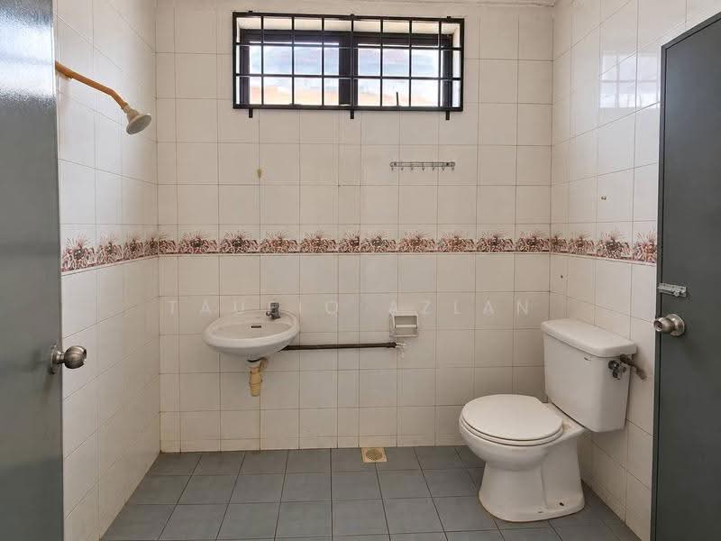 Rumah Teres 2-Tingkat untuk Dijual di Taman Desa Melati (Nilai) - Taufiq Azlan - Bathroom - PropertyGuru.com.my