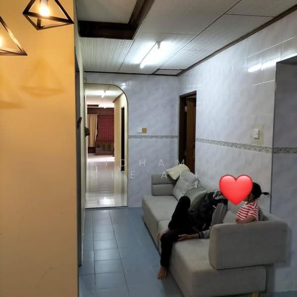 Terraced House for Sale in Kampung Balok Baru (Sungai Karang) - Idham Che'Ali - Living Room - PropertyGuru.com.my