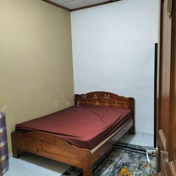 Terraced House for Sale in Kampung Balok Baru (Sungai Karang) - Idham Che'Ali - Bedroom - PropertyGuru.com.my