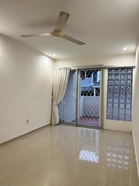 2-storey Terraced House for Rent in Ampang Jaya (Ampang) - Adam Foo - Living Room - PropertyGuru.com.my