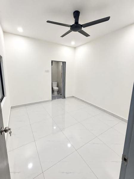 1-storey Terraced House for Sale in Ulu Tiram (Johor) - Fennie Chua - Bathroom - PropertyGuru.com.my