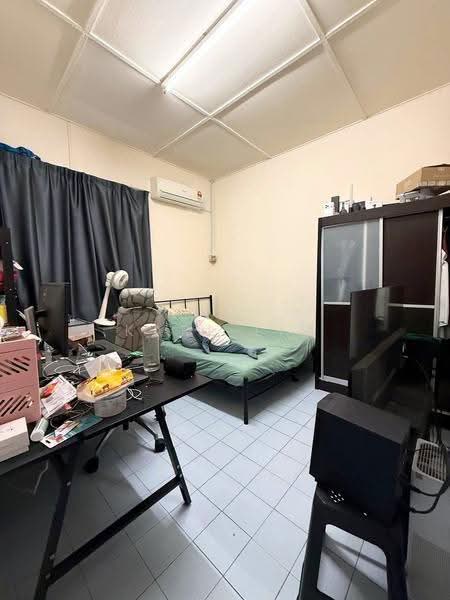 1-storey Terraced House for Sale in Taman Johor Jaya (Johor Bahru) - Karl Lim - Bedroom - PropertyGuru.com.my