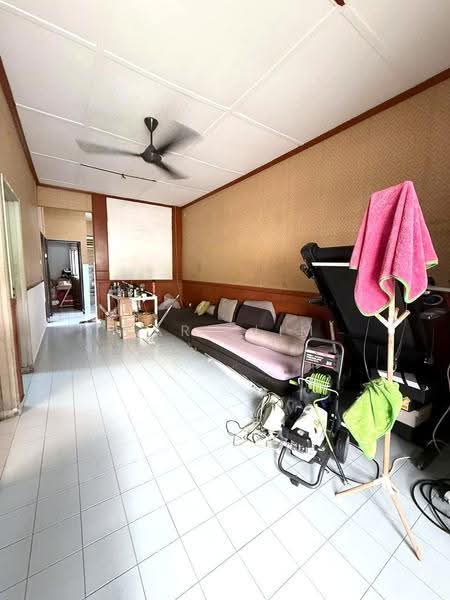 1-storey Terraced House for Sale in Taman Johor Jaya (Johor Bahru) - Karl Lim - Living Room - PropertyGuru.com.my