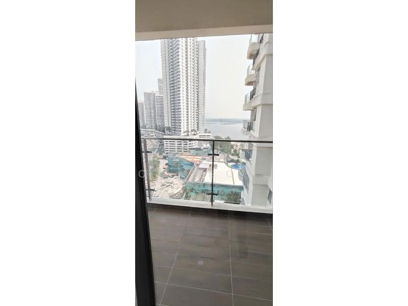 Kondominium untuk Disewa di Royal Strand @ Country Garden Danga Bay - Ck Leow - Balcony - PropertyGuru.com.my