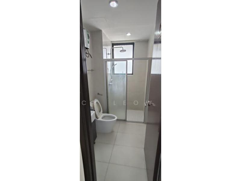Kondominium untuk Disewa di Royal Strand @ Country Garden Danga Bay - Ck Leow - Bathroom - PropertyGuru.com.my