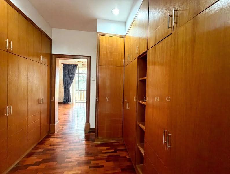 Bungalow House for Sale in Kajang (Selangor) - Johnny Leong - Corridor - PropertyGuru.com.my