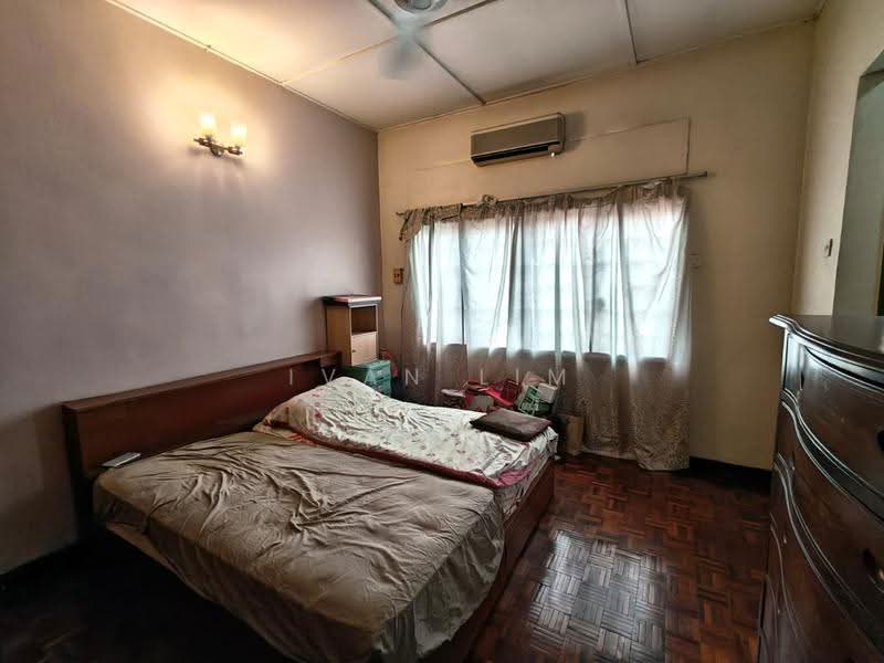 Rumah Teres 2-Tingkat untuk Dijual di Taman Midah (Cheras) - Ivan Lim - Bedroom - PropertyGuru.com.my