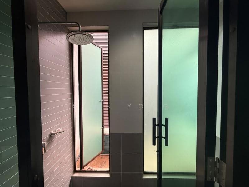 3-storey Terraced House for Sale in Prima Selayang (Selayang) - Sean Yong - Bathroom - PropertyGuru.com.my