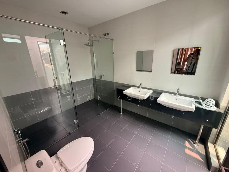 3-storey Terraced House for Sale in Prima Selayang (Selayang) - Sean Yong - Bathroom - PropertyGuru.com.my