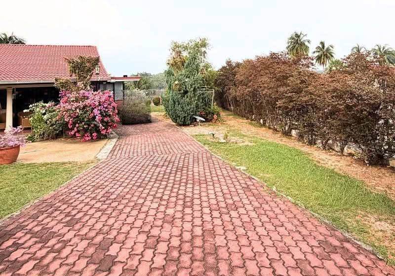 Bungalow House for Rent in Port Dickson (Negeri Sembilan) - Janie Wai - Exterior - PropertyGuru.com.my