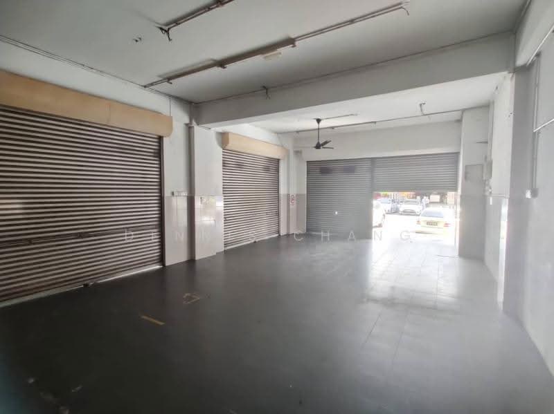 Kedai / Pejabat untuk Dijual di Taman Putra Kajang (Kajang) - Dennis Chang - Exterior - PropertyGuru.com.my