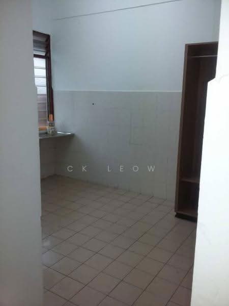 Rumah Teres 1-Tingkat untuk Disewa di Taman Putri Kulai (Kulai) - Ck Leow - Kitchen - PropertyGuru.com.my