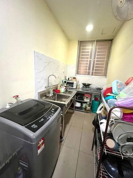 Service Residence for Sale at Platinum Lake PV 21 - Kam Tong - Kitchen - PropertyGuru.com.my