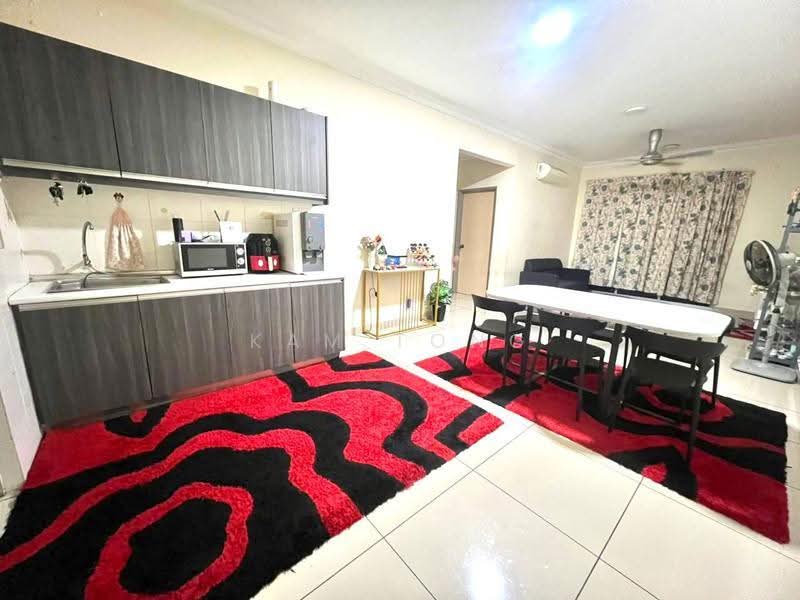 Service Residence for Sale at Platinum Lake PV 21 - Kam Tong - Kitchen - PropertyGuru.com.my
