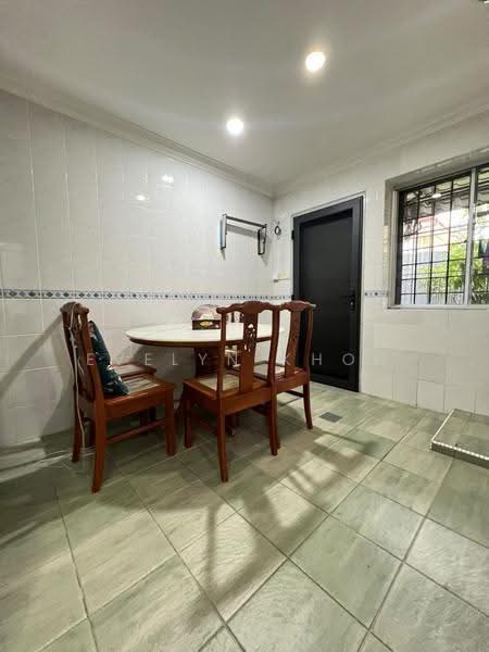 2-storey Terraced House for Sale in Taman Bukit Idaman (Selayang) - Evelyn Khoo - Dining Room - PropertyGuru.com.my